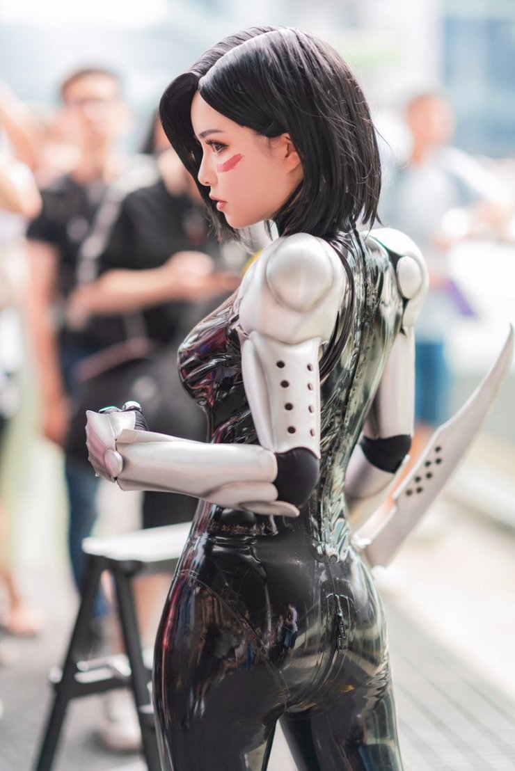 Alita: Battle Angel cosplay by Sixtwo2