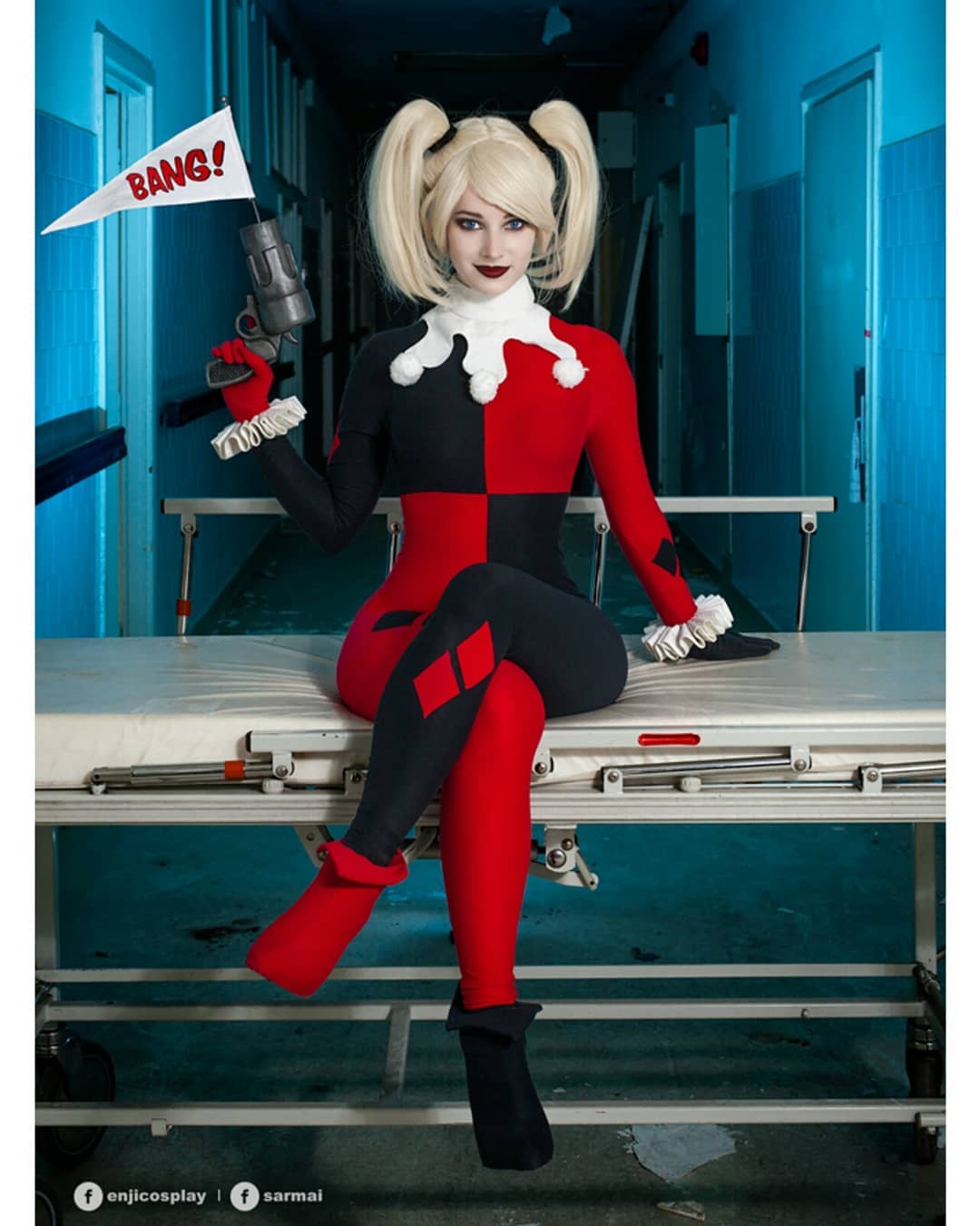 Harley Quinn cosplay by Enji Night